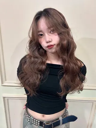 ロング カラー 'AXISガスビル Rinのヘアスタイル