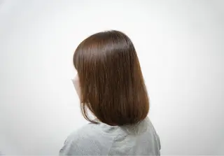 ミディアム カラー 能登谷 泉稀のヘアスタイル