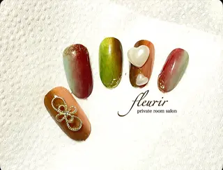 ネイル フルリール 【プライベートサロンのネイルデザイン