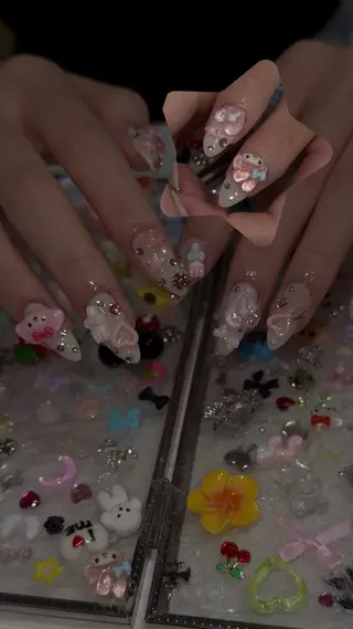 ネイル Sarina ⋆⭒˚のネイルデザイン