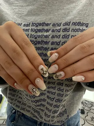 ネイル koyu 🩶のネイルデザイン