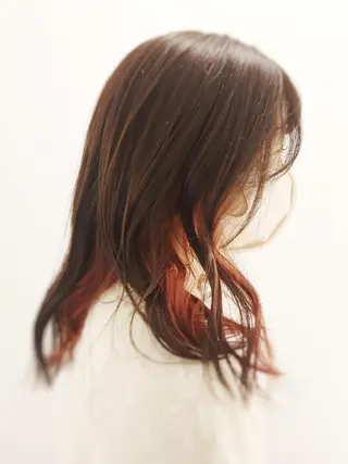 セミロング あいだ 透明感カラー🐼のヘアスタイル