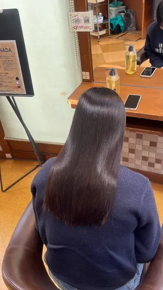 ロング ヘアショップキャリー所属・森田敦 縮毛矯正/髪質改善のヘアスタイル