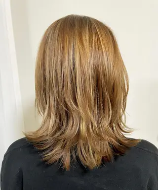 セミロング RICCA HAIR所属・似合わせカラー/ 髪質改善のヘアスタイル
