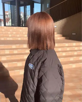 ミディアム あやか/ベージュ /透け感カラーのヘアスタイル