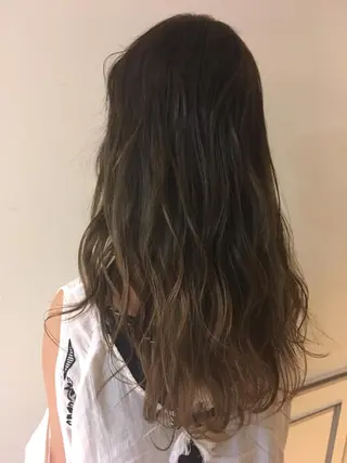 ロング カラー 🌿椿 夢来🌿のヘアスタイル