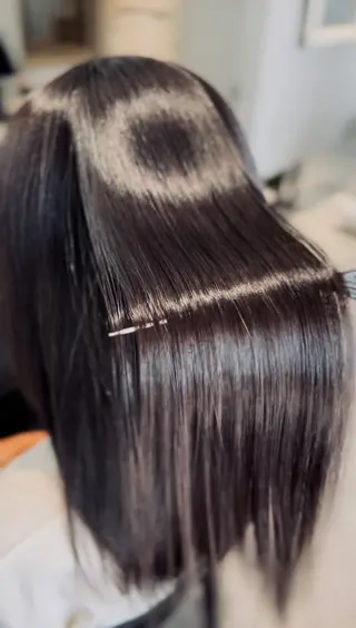 セミロング 🖤美髪師🖤 縮毛矯正🥀emiのヘアスタイル