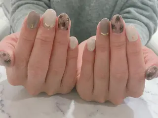 ネイル ネイル＆フラワーサロン〜Ri✦hiro〜鳥栖店所属・HIRATA RIEのネイルデザイン