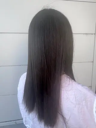 カラー 佐藤 志乃/寒色カラーのヘアスタイル