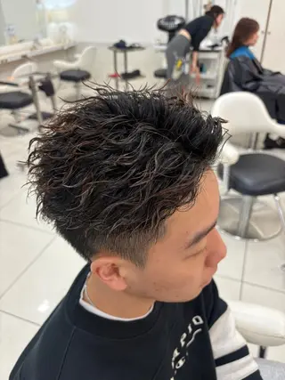 ショート カラー パーマ メンズ 髪質改善/艶カラー/ メンズパーマ/鈴木のヘアスタイル