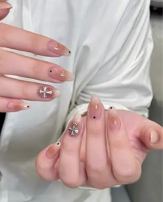 ネイル T. Leeのネイルデザイン