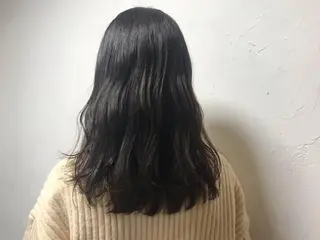 セミロング カラー 【Uneユヌ】菊地 春那のヘアスタイル