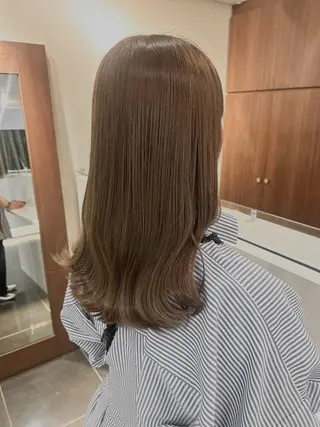 セミロング カラー チーフデザイナー 若林　麻衣のヘアスタイル