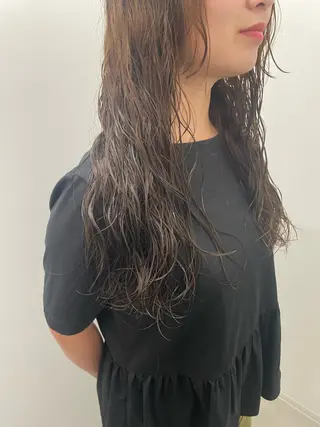 ロング HUE所属・西能 心音のヘアスタイル