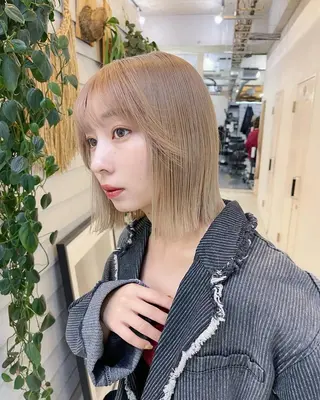 ミディアム カラー AiM 大名　似合わせカットのヘアスタイル