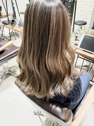 ロング 🌈透明感カラー 韓 国ヘアこうたろうのヘアスタイル