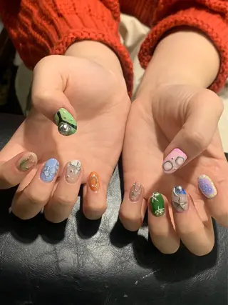 ネイル 🪐富島彩夏 /海外nail🪐のネイルデザイン