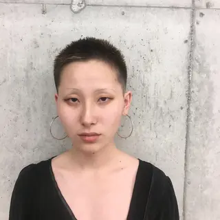 ショート kitsuki北参道所属・カガラシュン/ 刈り上げ/ウルフのヘアスタイル