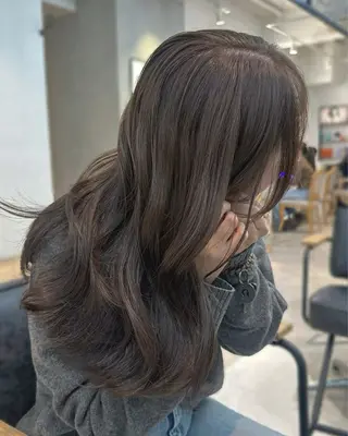 カラー 透明感モテカラー/ マツエクりこ🎀のヘアスタイル