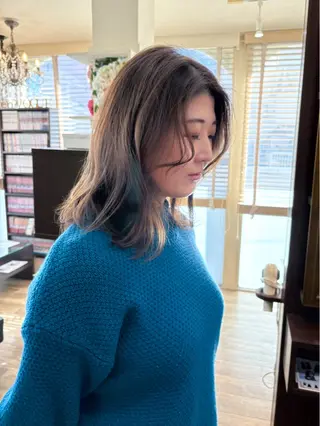 ミディアム Miyamoto Yasuchikaのヘアスタイル