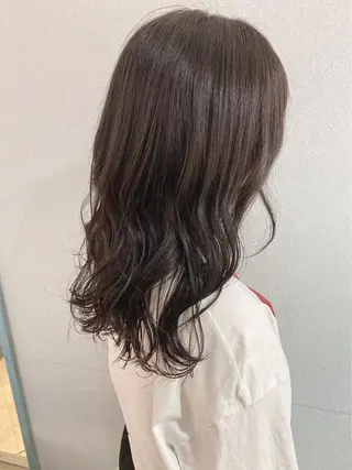 セミロング 栗原 瑠世のヘアスタイル