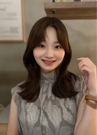 セミロング [似合う小顔カット] 🪽MUNi恵比寿のヘアスタイル