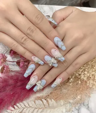 ネイル はな💎ネイル ワンホン、長さ出しのネイルデザイン