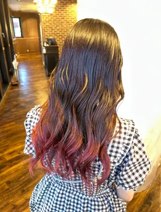 ロング 梅木 李奈のヘアスタイル