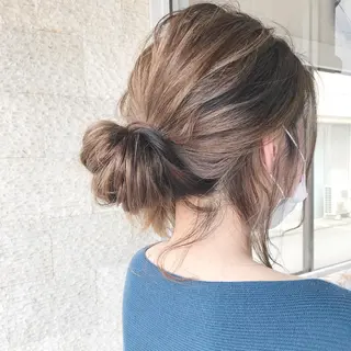 ミディアム カラー ヘアアレンジ Mariana/ 鶴原-ハイライトのヘアスタイル