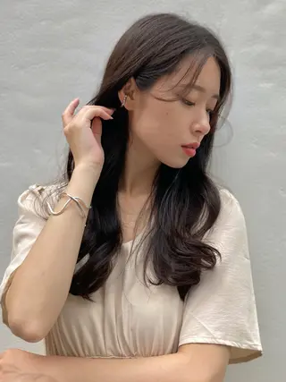 セミロング カラー 韓国風⭐️くびれヘア 🍀高津かえでのヘアスタイル