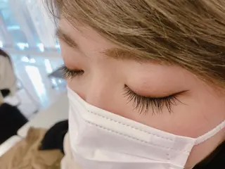 マツエク・マツパ 石渡このみ 🍊レイヤーカットのヘアスタイル