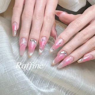ネイル RAFFINE haru🦋🩵のネイルデザイン