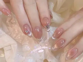 ネイル 藤本 彩花のネイルデザイン