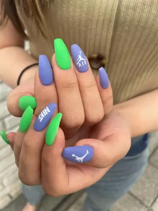 ネイル moca心斎橋所属・˚✧⁺⭐︎༚moca miyuu⁎⁺˳✧༚のネイルデザイン