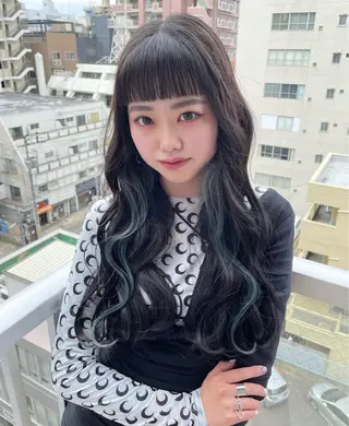セミロング Yuuka /寒色カラーのヘアスタイル