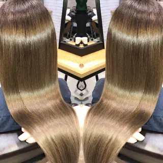 ロング RAF TOKYO所属・小島 侑衣のヘアスタイル