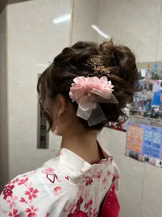 セミロング 土屋朱理/ ハイトーンカラーのヘアスタイル