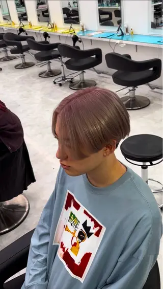 ショート カラー メンズ 大人っぽベージュ🤍 当日予約◎ヒロトのヘアスタイル