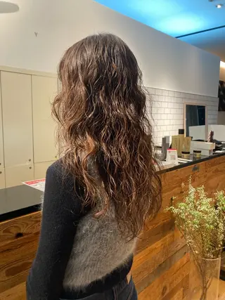 ロング パーマ 津田 里菜のヘアスタイル