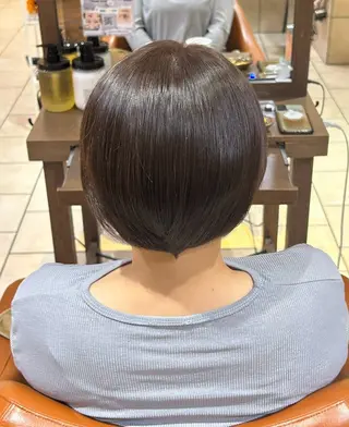 ショート カラー 武藤 梨花のヘアスタイル