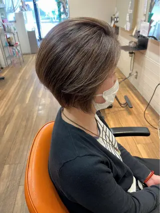 ショート カラー okuda yuukiのヘアスタイル