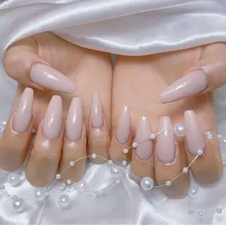 ミディアム VI NAILのネイルデザイン