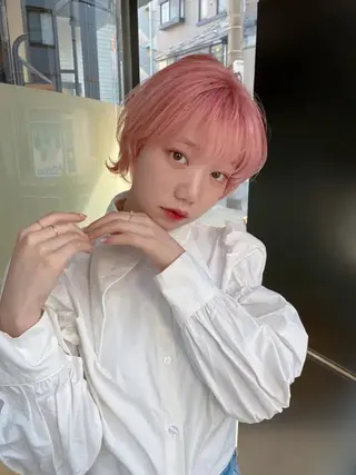 ショート カラー ﾊｲﾄｰﾝ/ｶﾗｰ/ 用賀/稲若健太郎のヘアスタイル