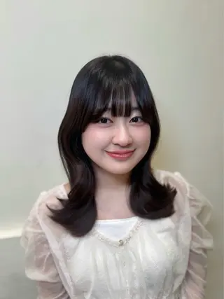 ミディアム 𝐦𝐚𝐨🐈‍⬛ 🌙髪質改善/艶髪のヘアスタイル