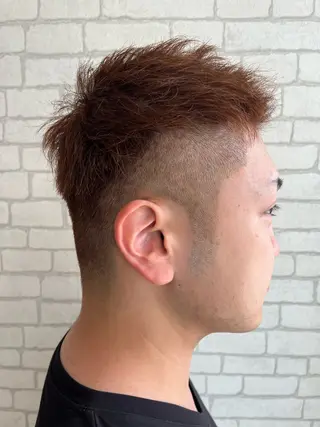 ショート カラー メンズ アートディレクター 尾内 友美のヘアスタイル