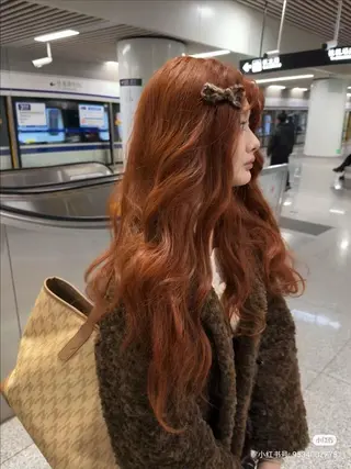 カラー rinka／暖色 ストレートのヘアスタイル