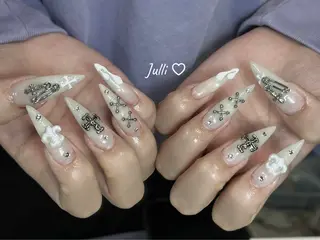 ネイル Julli NailStudioのネイルデザイン