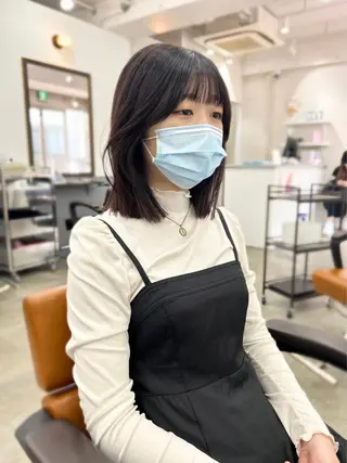 ミディアム カラー オリーブ/アッシュ やわらか透明感カラーのヘアスタイル