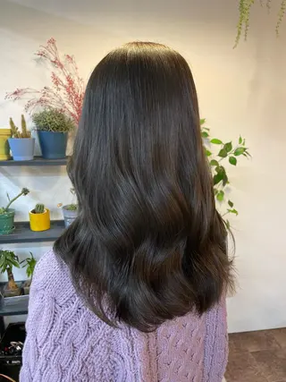 カラー PUUR所属・🍒鈴木 エミリ🍒のヘアスタイル