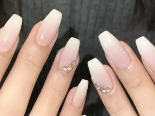 ネイル Shis_🦄shi 韓国風キラキラネイルのネイルデザイン